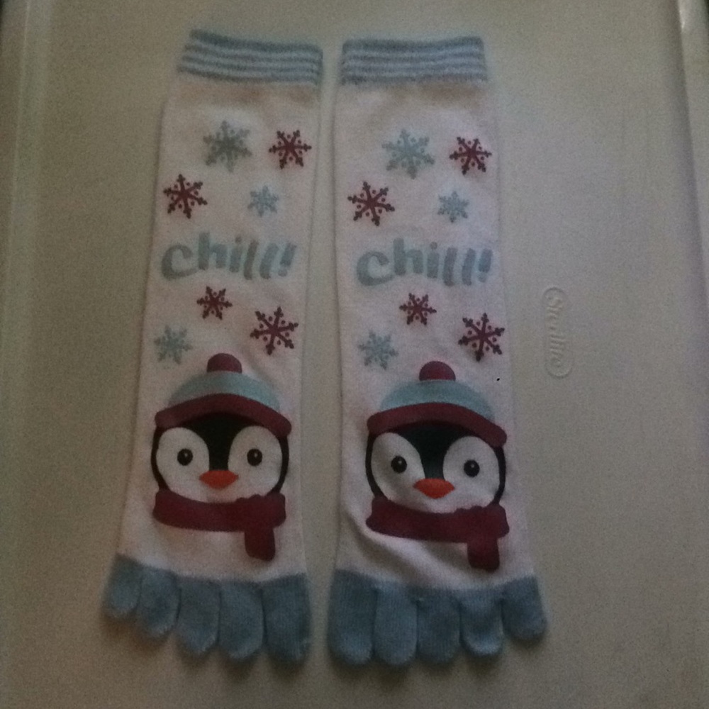 Penguin toe socks